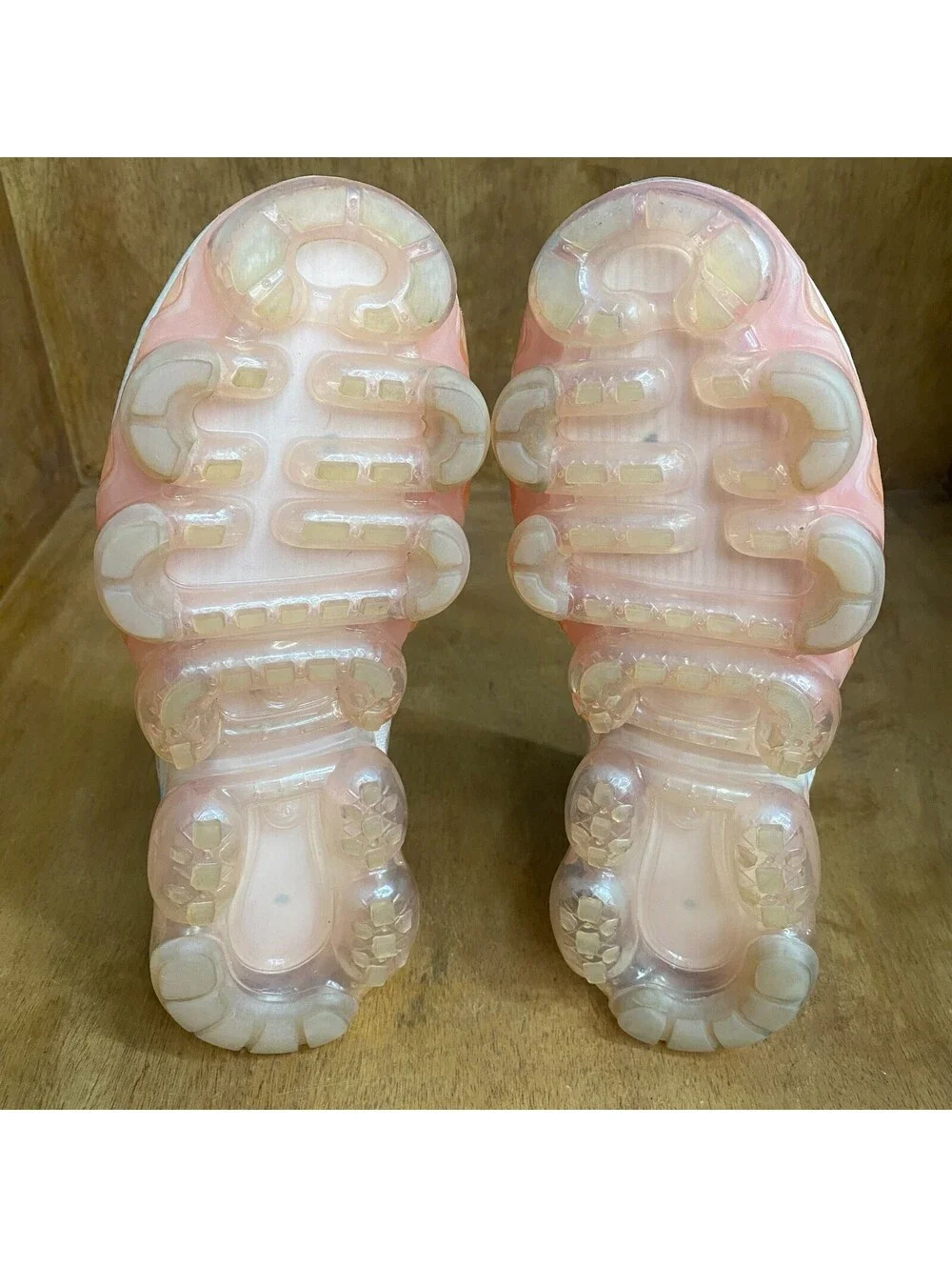 Nike Air Vapormax Womens Sz 8 Running Shoes Peach Pink Silver Sneaker CQ9703-600